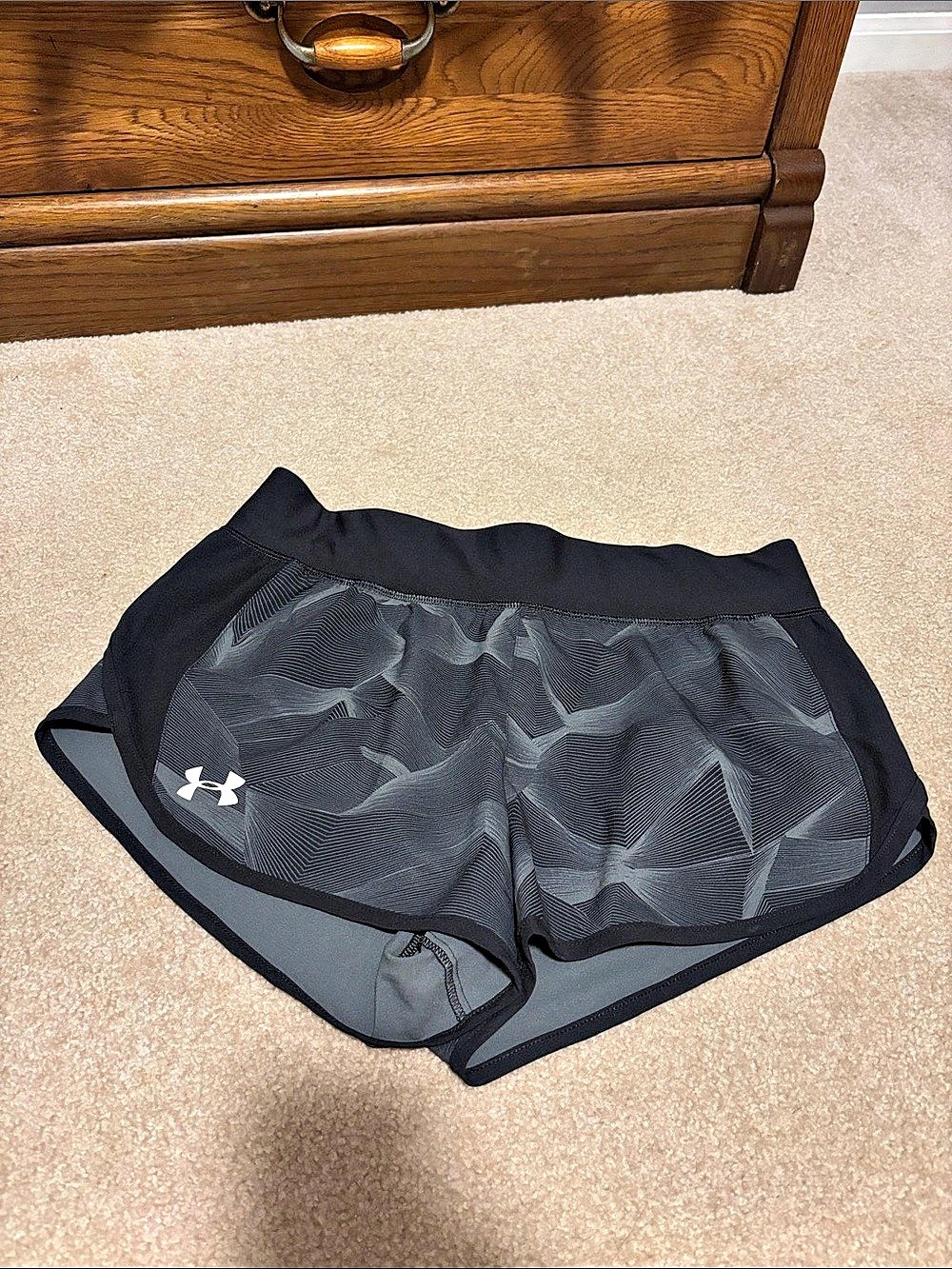 Under Armour HeatGear Running Shorts Black/Gray Geometric Print Women’s Medium